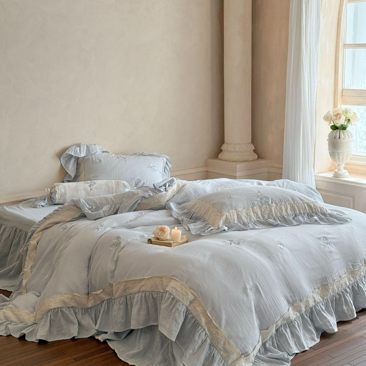 Beatrice Rose Lace Ruffle Bedding Set / Pink