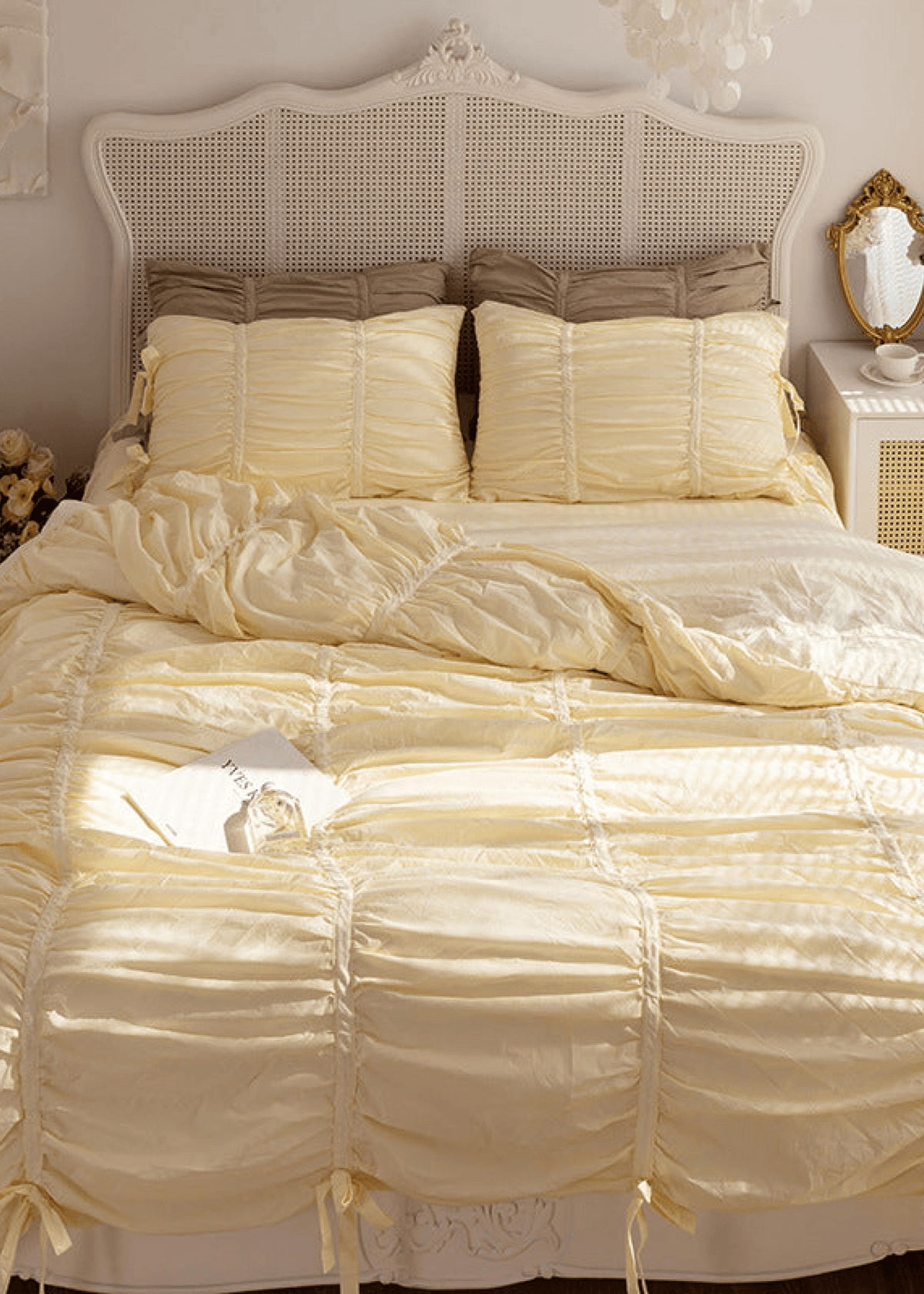 Coquette Ruffle Bedding Set with Ties / Pink