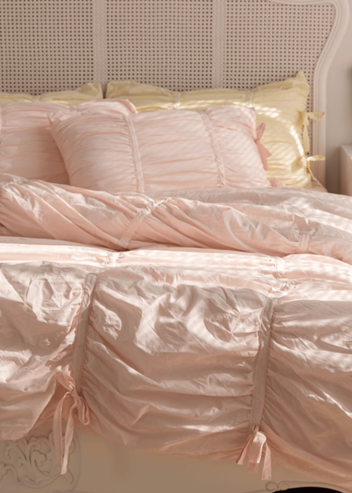 Coquette Ruffle Ribbon Ties Duvet Cover / Pink