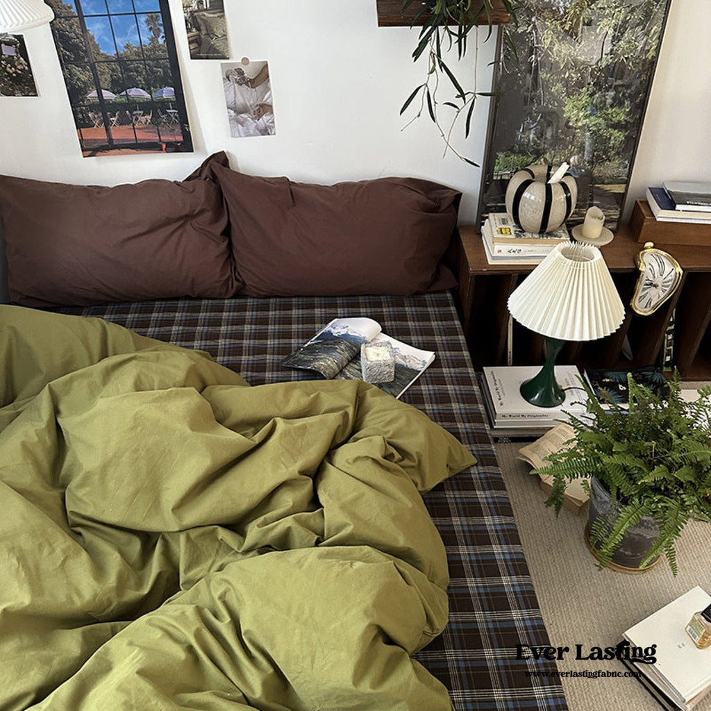 Dark Plaid Goblin Bedding Set