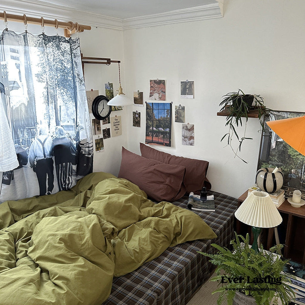Dark Plaid Goblin Bedding Set