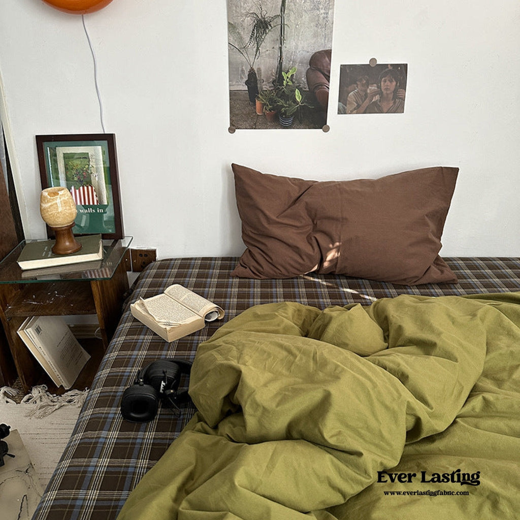 Dark Plaid Goblin Bedding Set