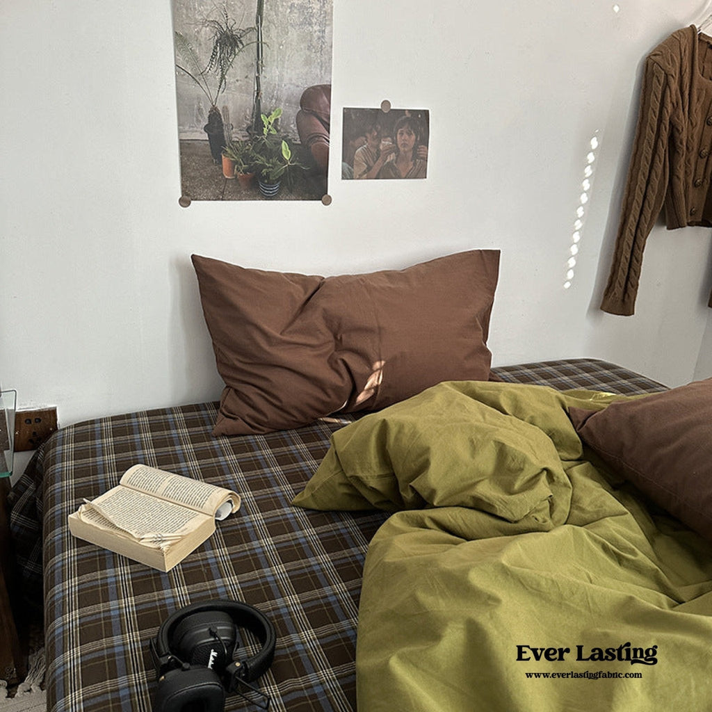 Dark Plaid Goblin Bedding Set