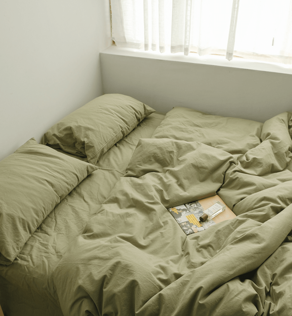 Earth Tone Bedding Set / Dark Blue
