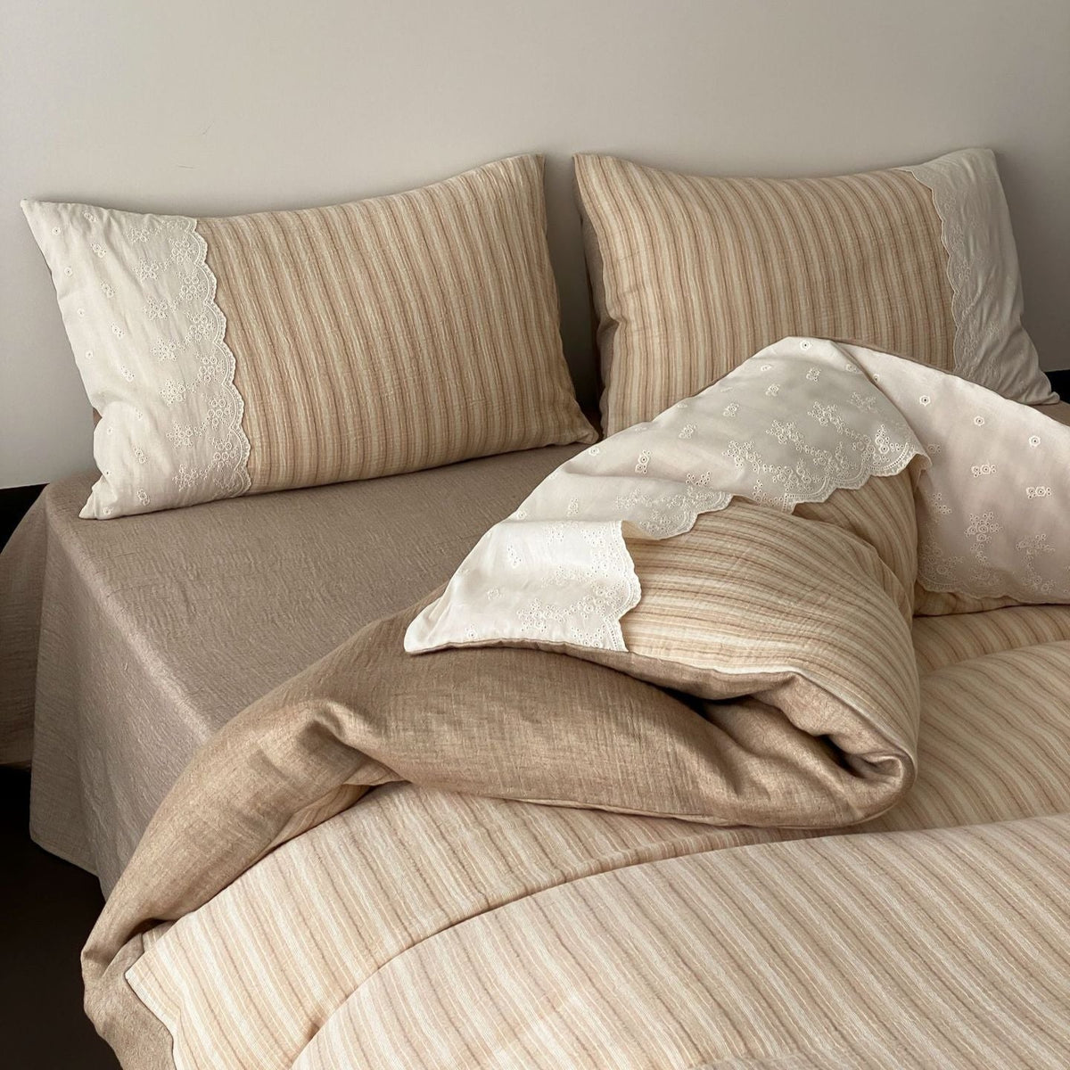 Florence Lace Double Gauze Striped Bedding Set / Brown