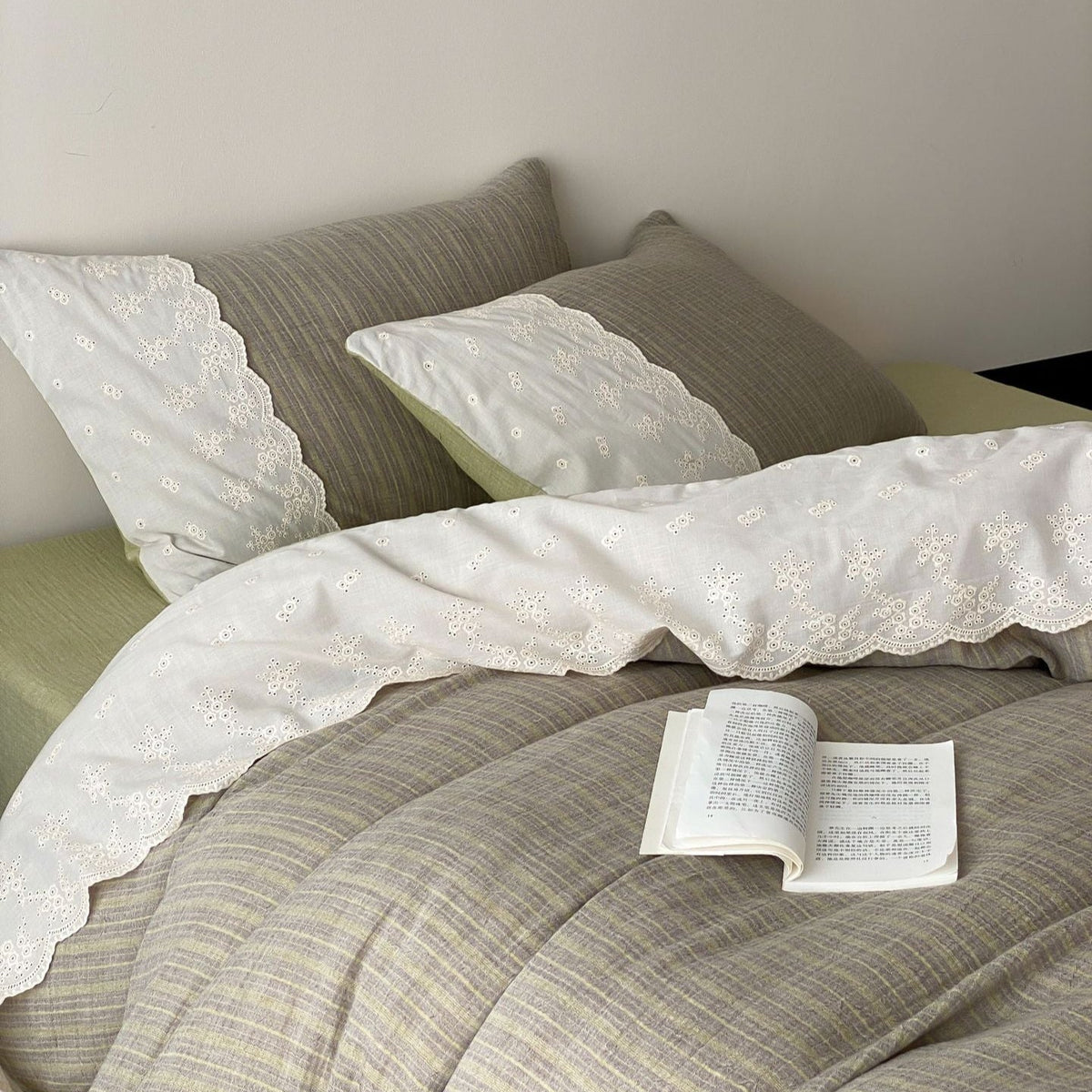 Florence Lace Double Gauze Striped Bedding Set / Green