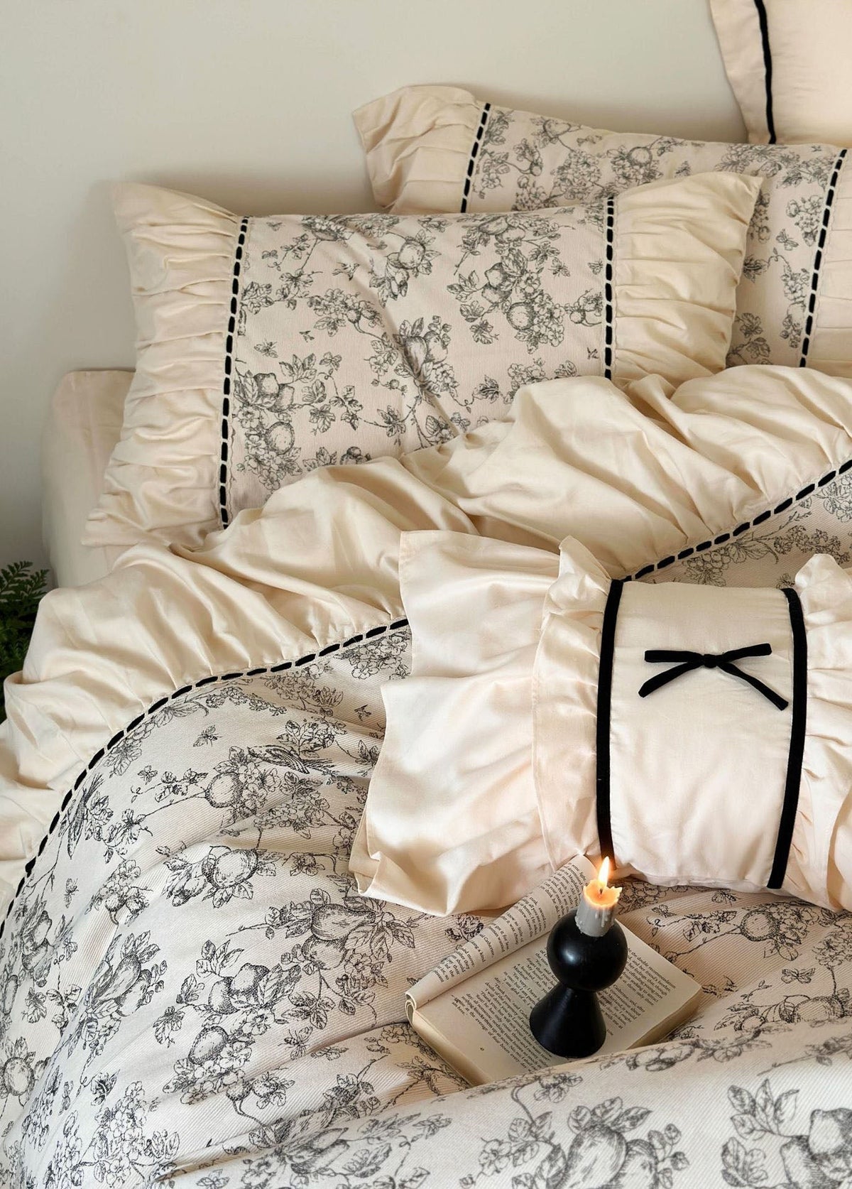 French Black Lace Bedding Set / Cream