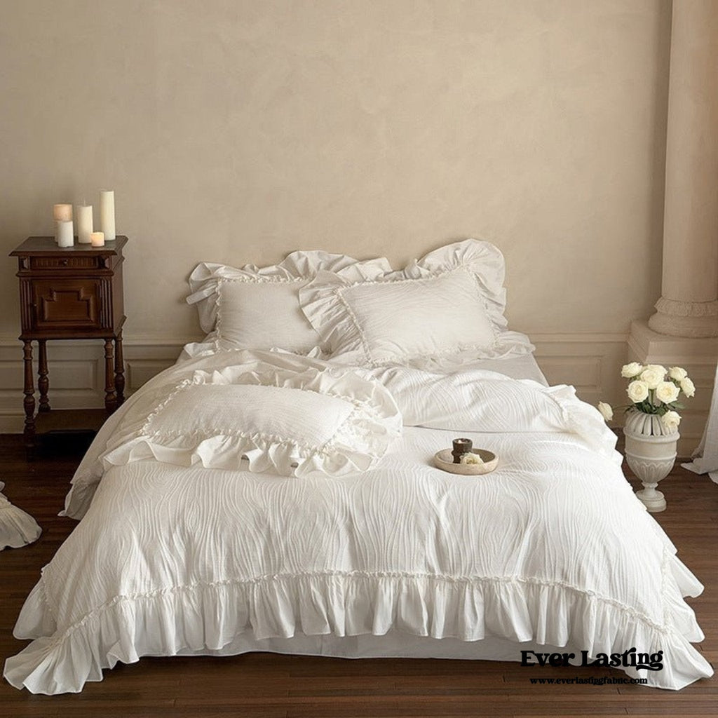 Jasmine White Ruffled Jacquard Bedding Set