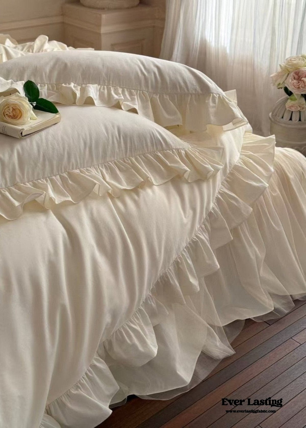 Lacey Lace Ruffle Washed Cotton Bedding Set / White