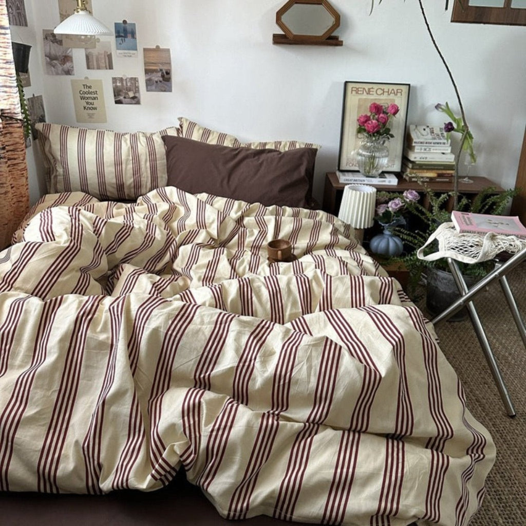 Liam Striped Bedding Set / Brown