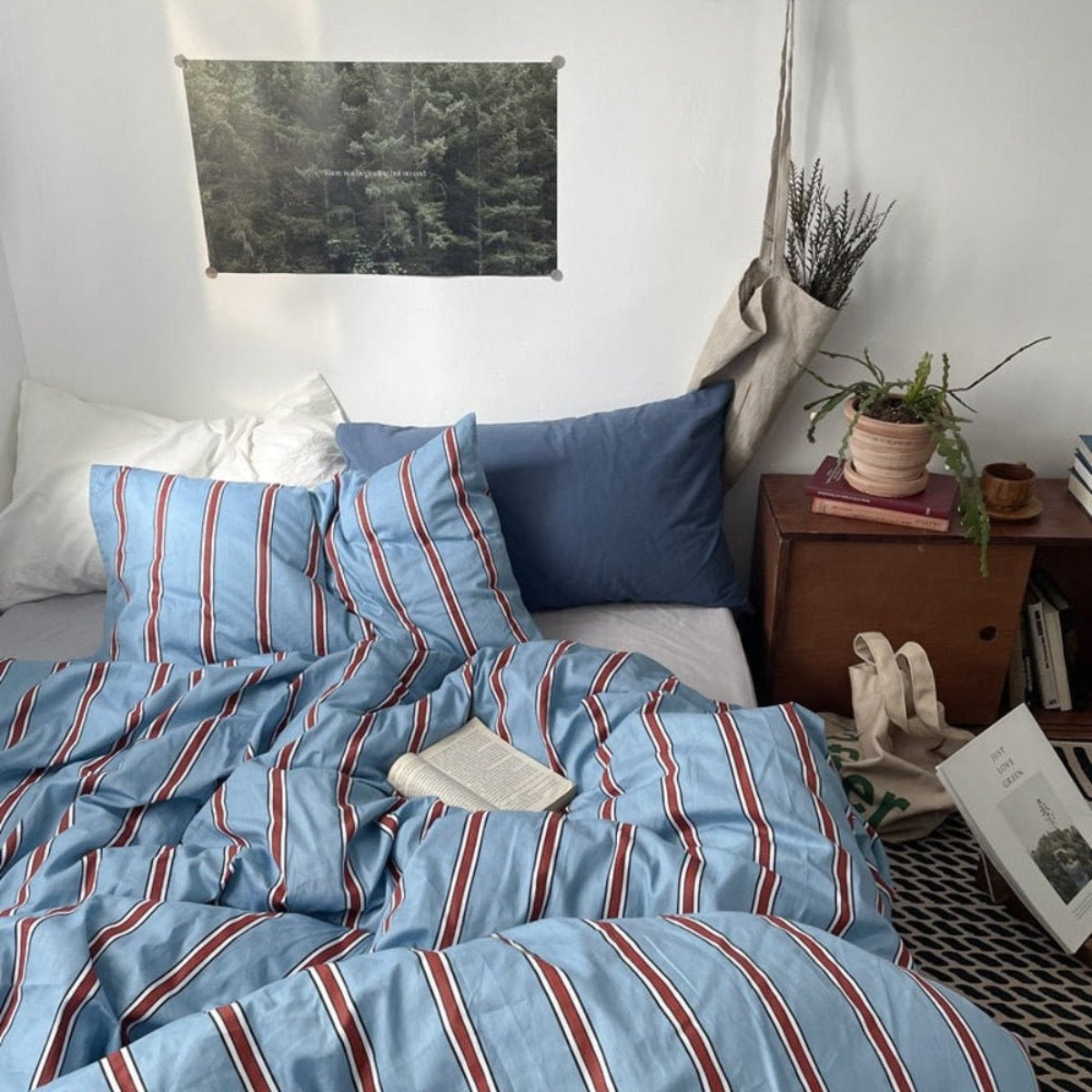 Liam Striped Bedding Set / Pink