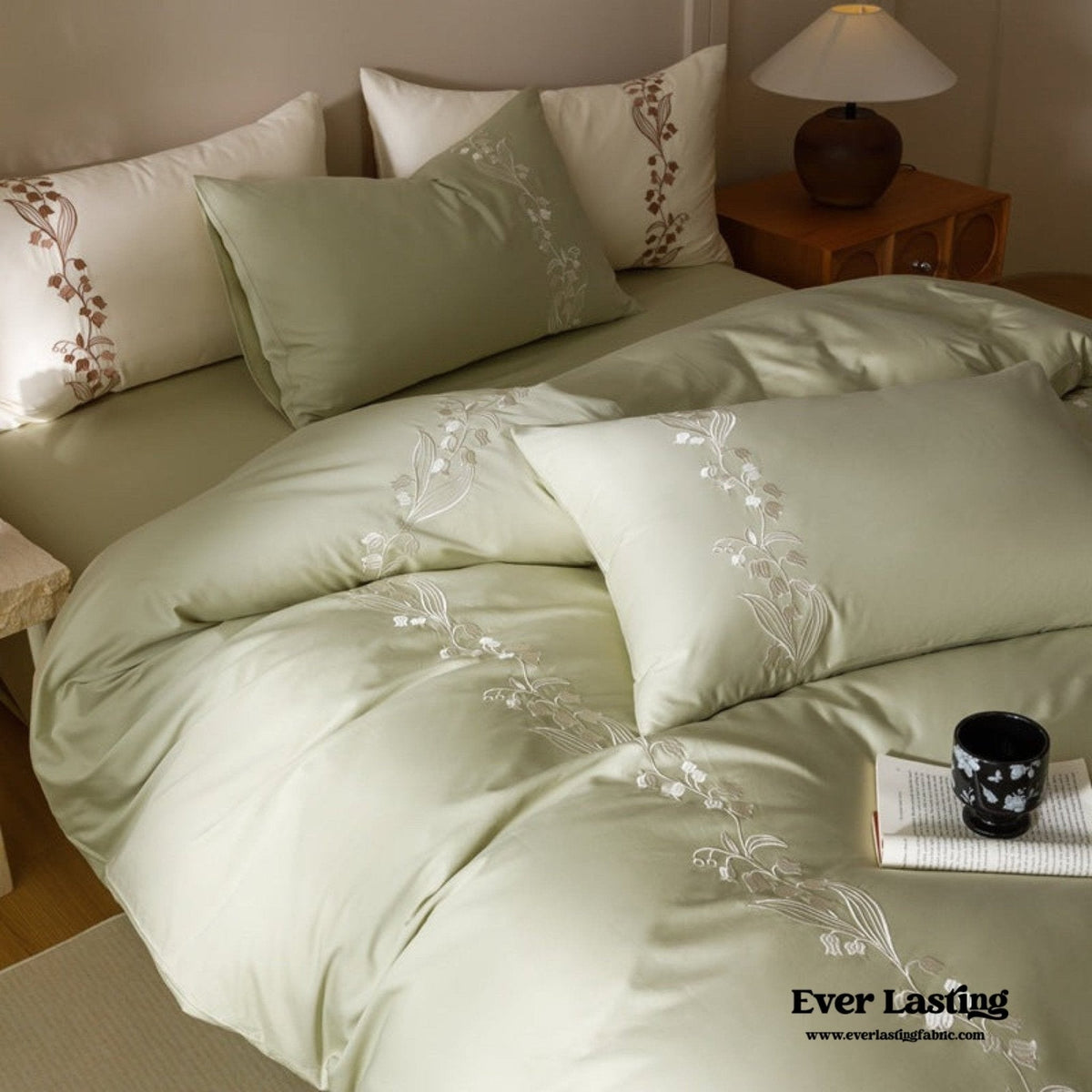 Lily of the Valley Embroidered Silky Bedding Set / Pink