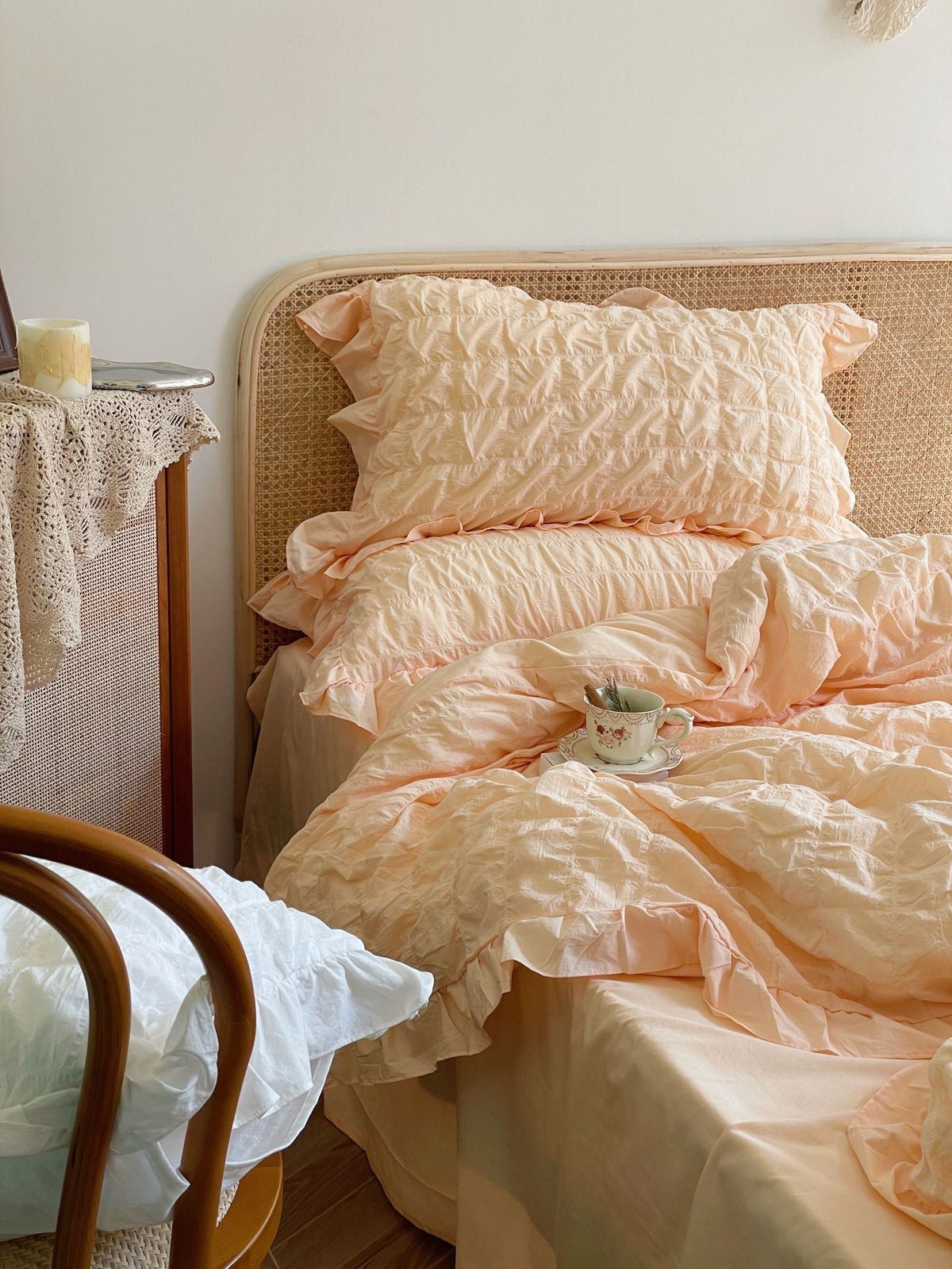 Marshmallow Puff Ruffle Bedding Set / White