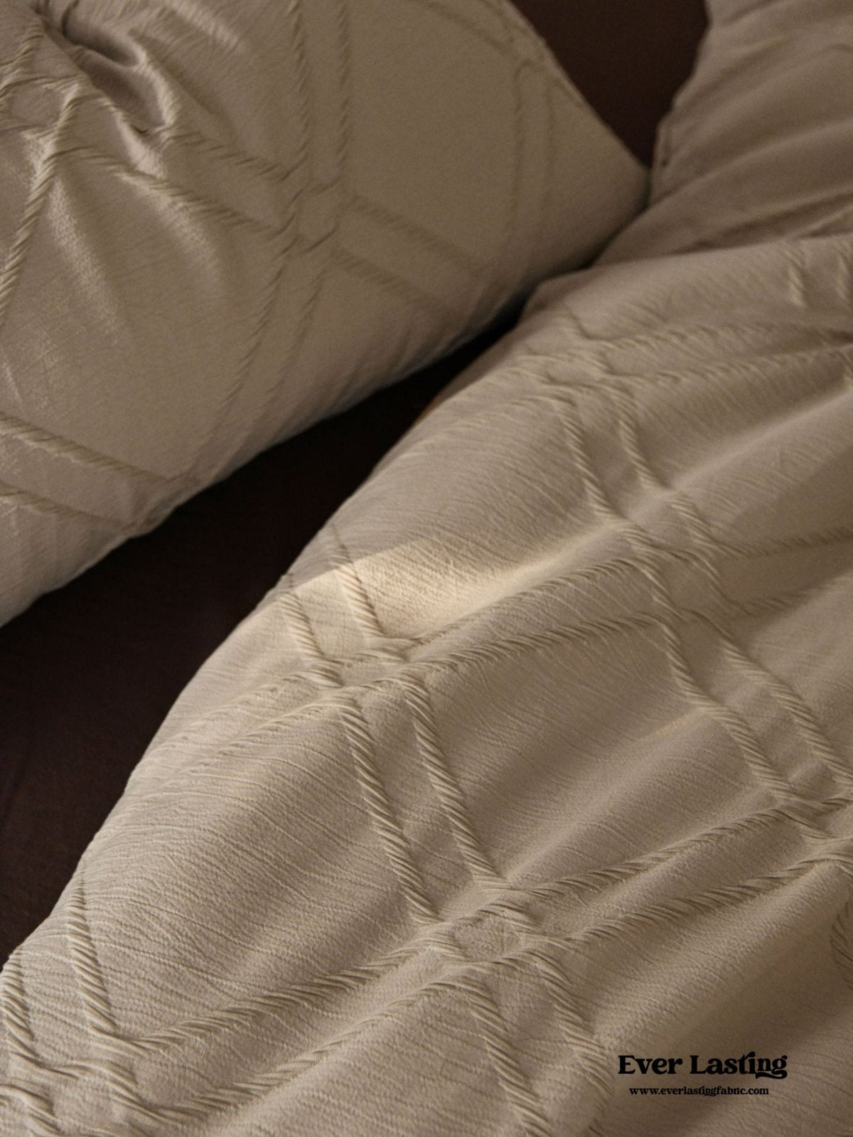 Millard Geometric Jacquard Bedding Set / Beige
