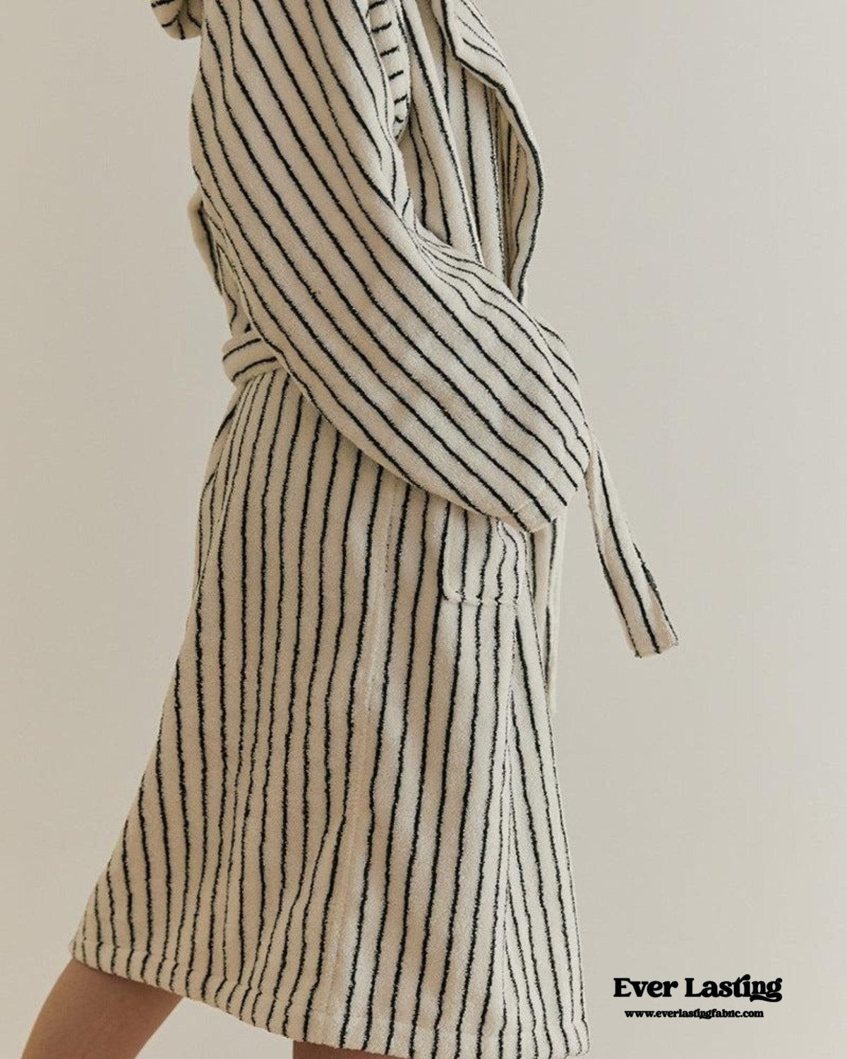Minimalist Thin Striped Hooded Bathrobe