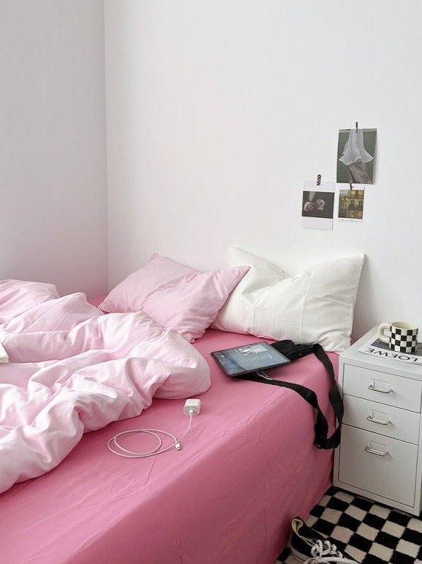 Mixed Color Bedding Set / Pastel Pink + Black