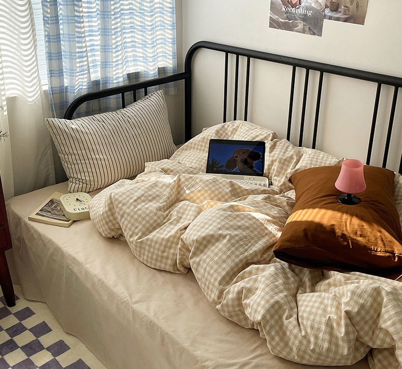 Mixed Gingham Striped Bedding Set / Black