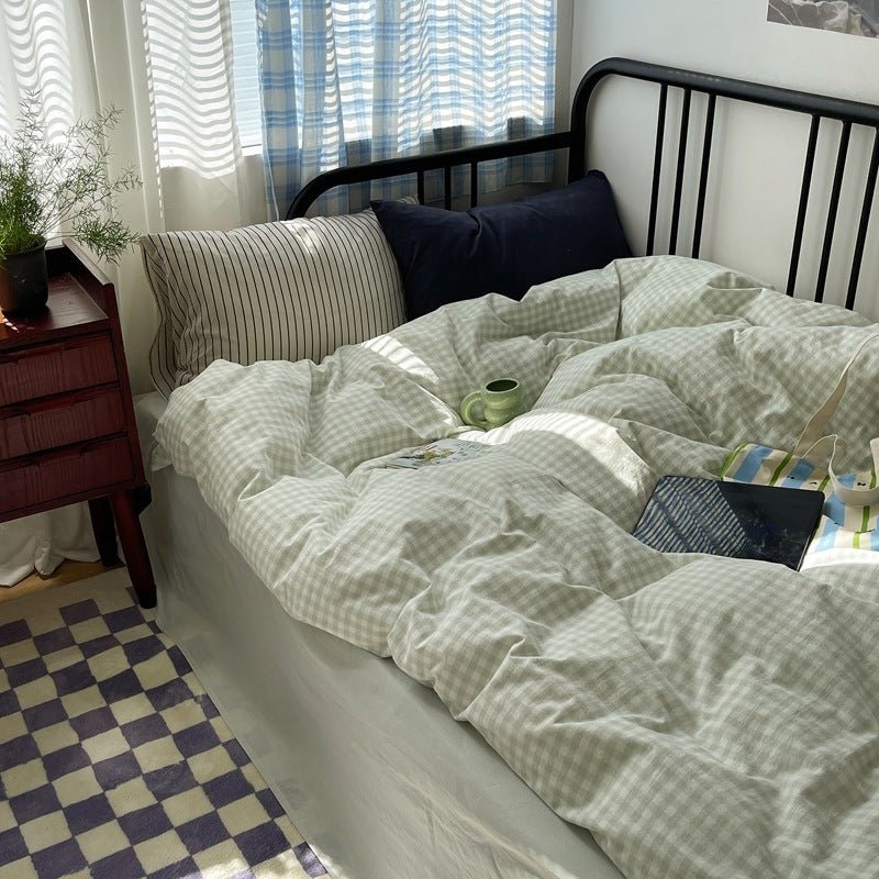 Mixed Gingham Striped Bedding Set / Brown