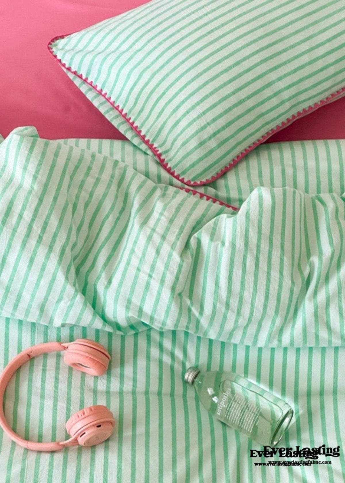 Pepper Candy Stripe Bedding Set / Fuchsia