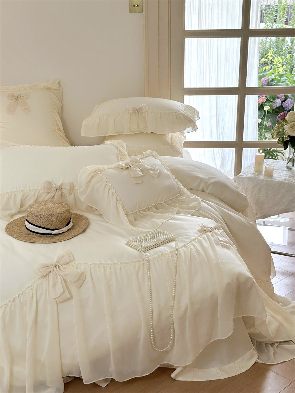 Ribbon Bow Airy Lace Bedding Set / Cream White