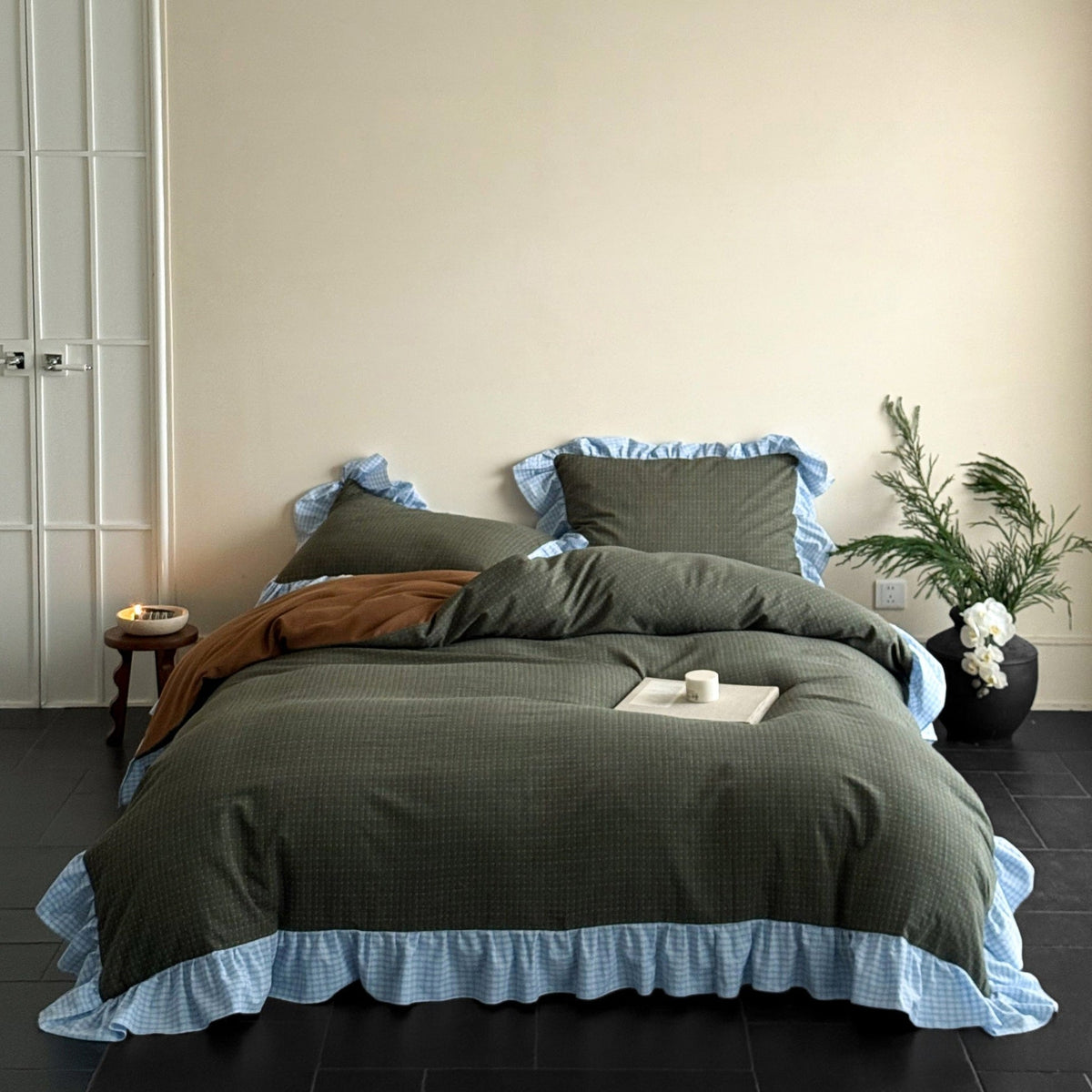 Sadie Gingham Lace Ruffle Bedding Set / Black