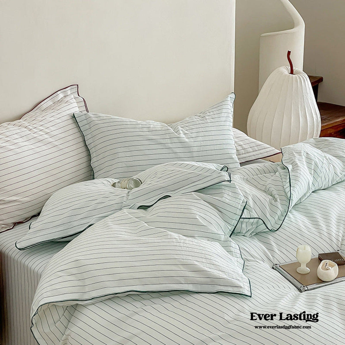 Scandinavian Overlock Striped Bedding Set / White + Green