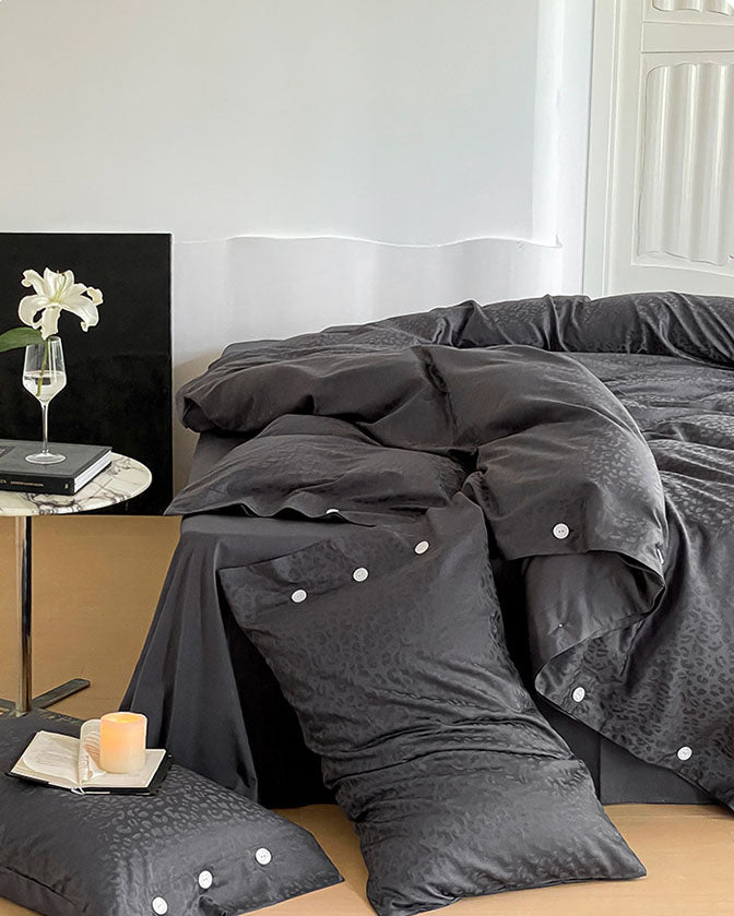Silky Leopard Buttoned Bedding Set / Baby Pink