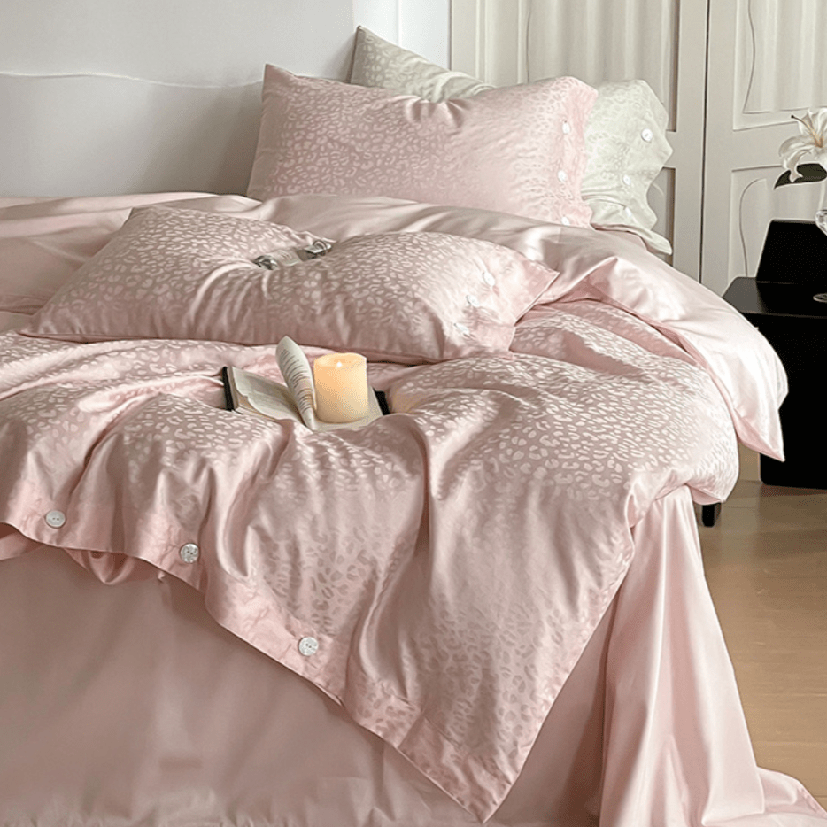Silky Leopard Buttoned Bedding Set / Baby Pink