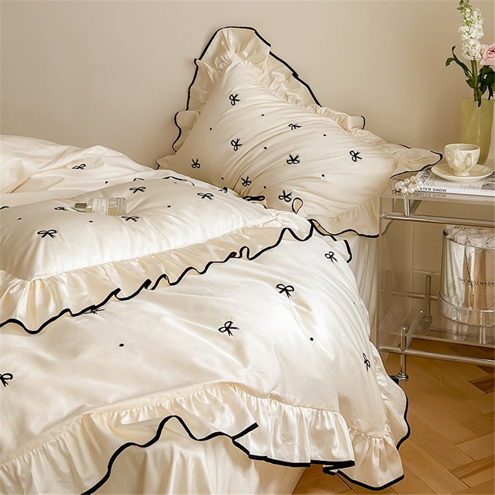 Silky Ribbon Ruffle Bedding Set / Cream White