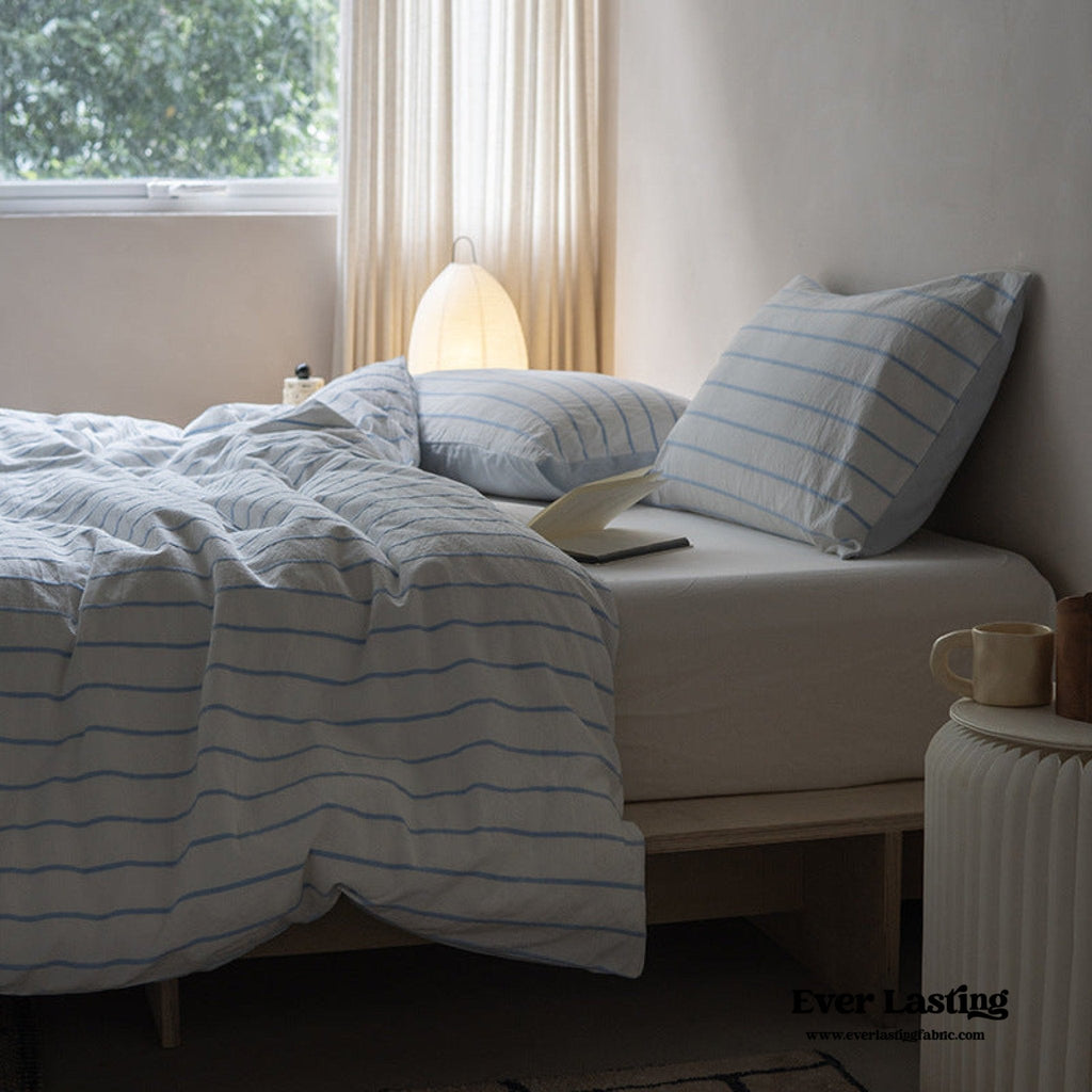 Skye Refreshing Striped Bedding Set / Blue
