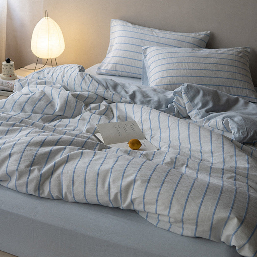 Skye Refreshing Striped Bedding Set / Blue
