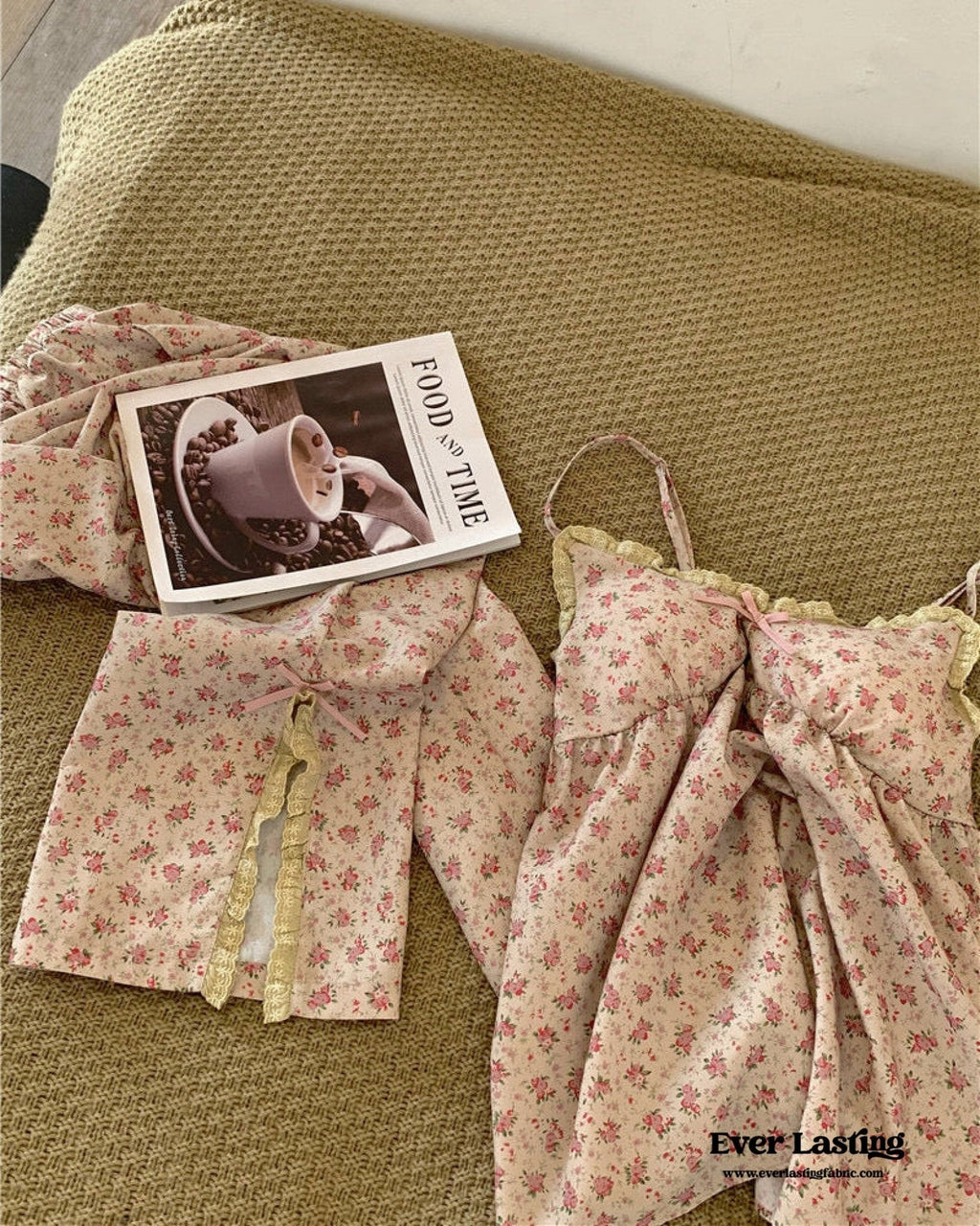 Sophie Pastoral Floral Pajama Set / Red