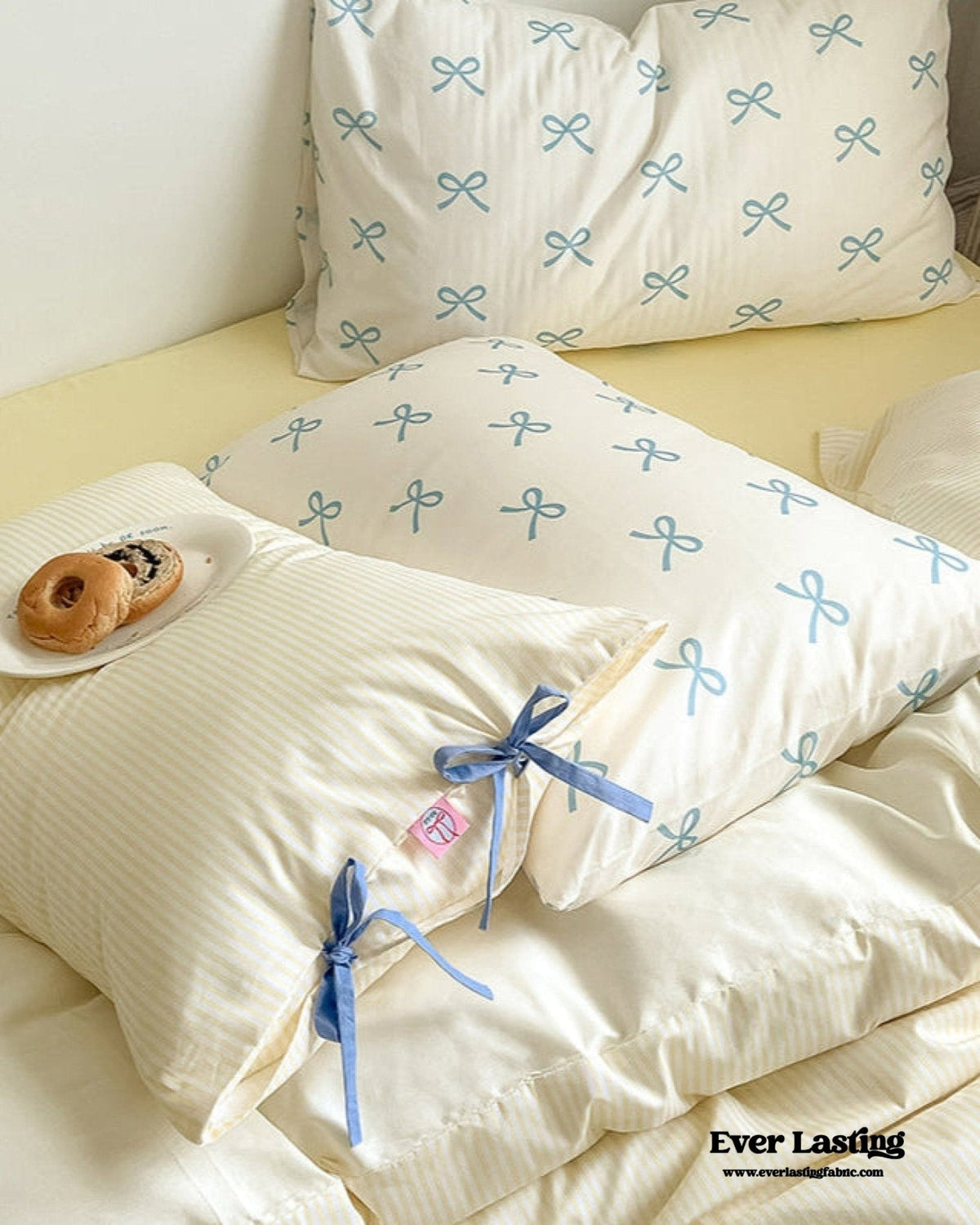 Sweet Bow Striped Bedding Set / Pink
