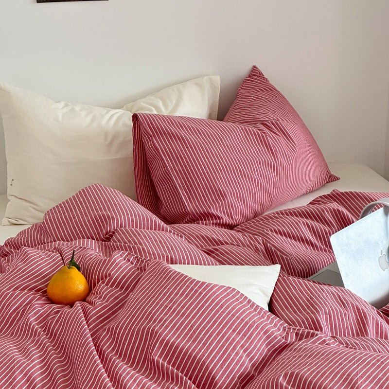 Thin Striped Bedding Set / Red