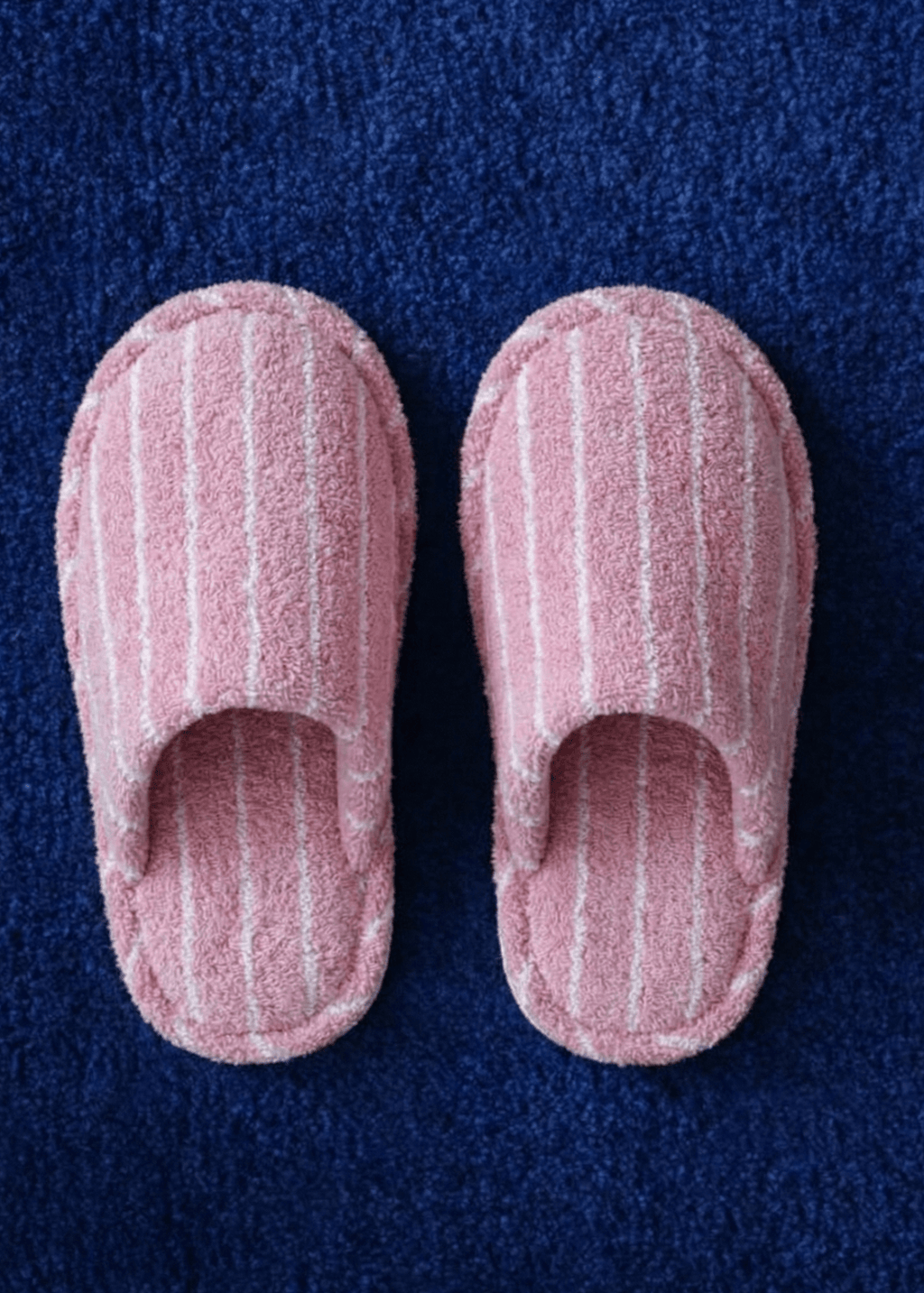 Thin Striped House Slippers / White