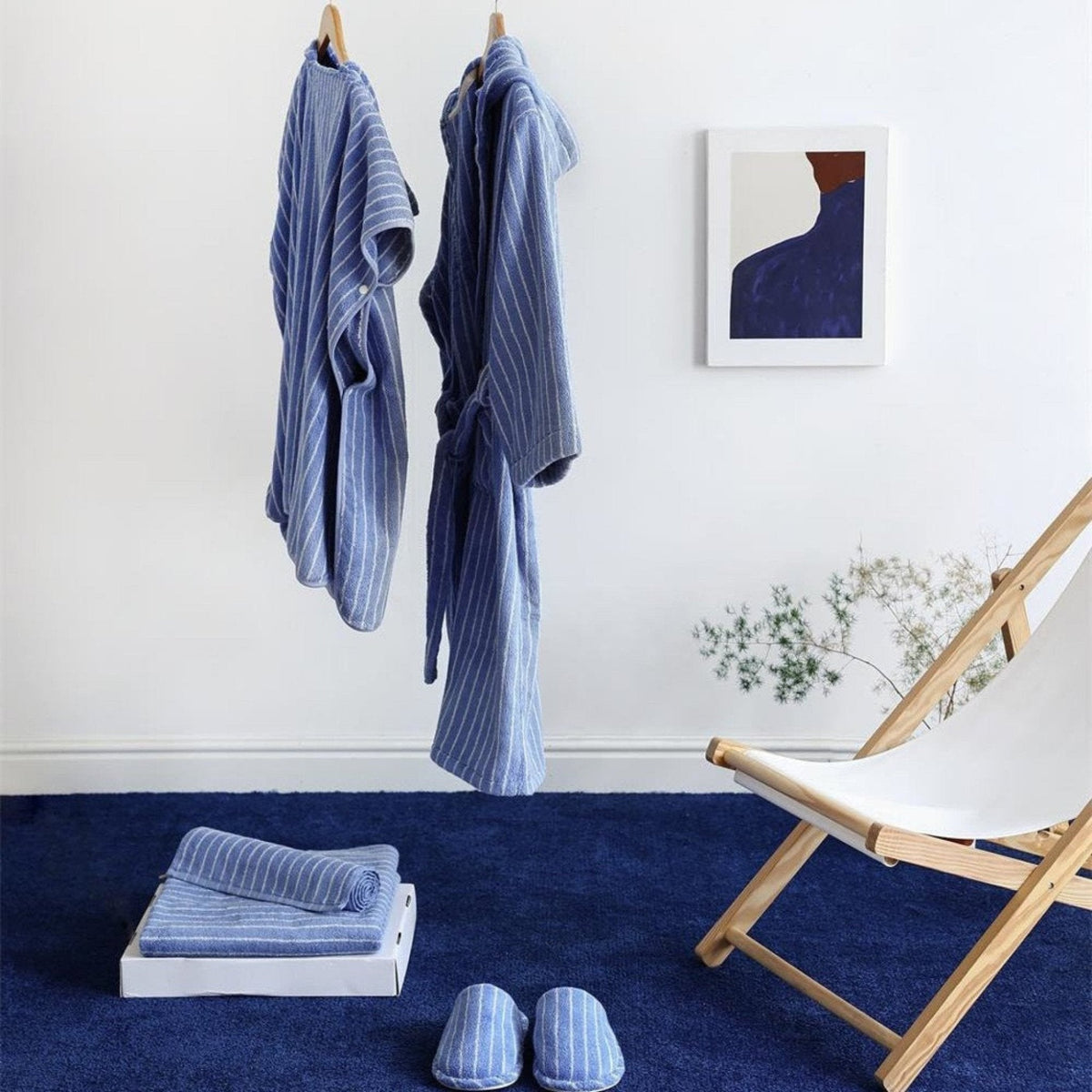 Thin Striped Towel and Bathrobe Set