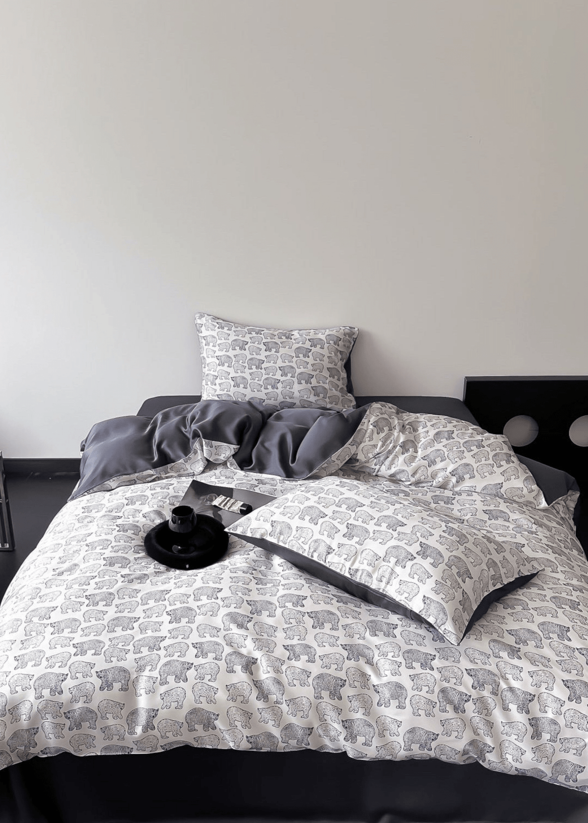 Twilight Zone Silky Tencel Bedding Set / White + Gray
