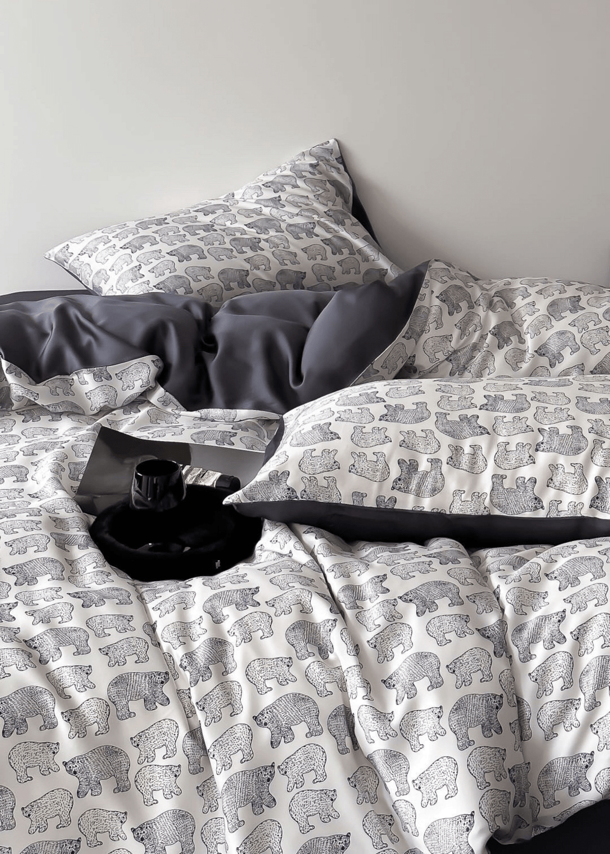 Twilight Zone Silky Tencel Bedding Set / White + Gray
