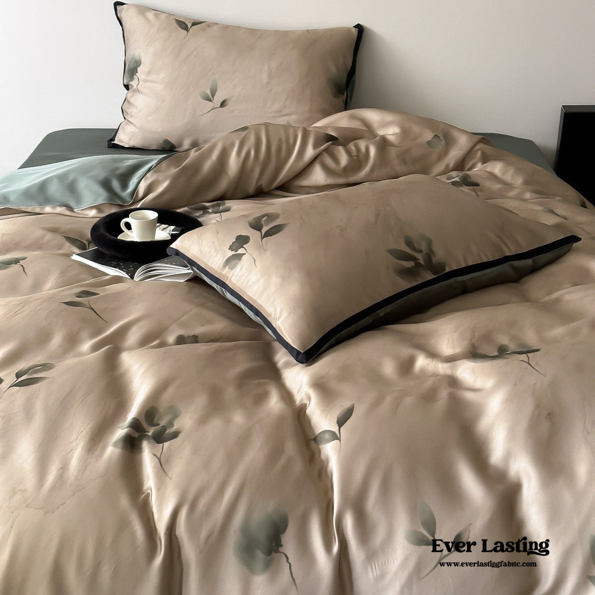 Twilight Zone Silky Tencel Bedding Set / White + Gray