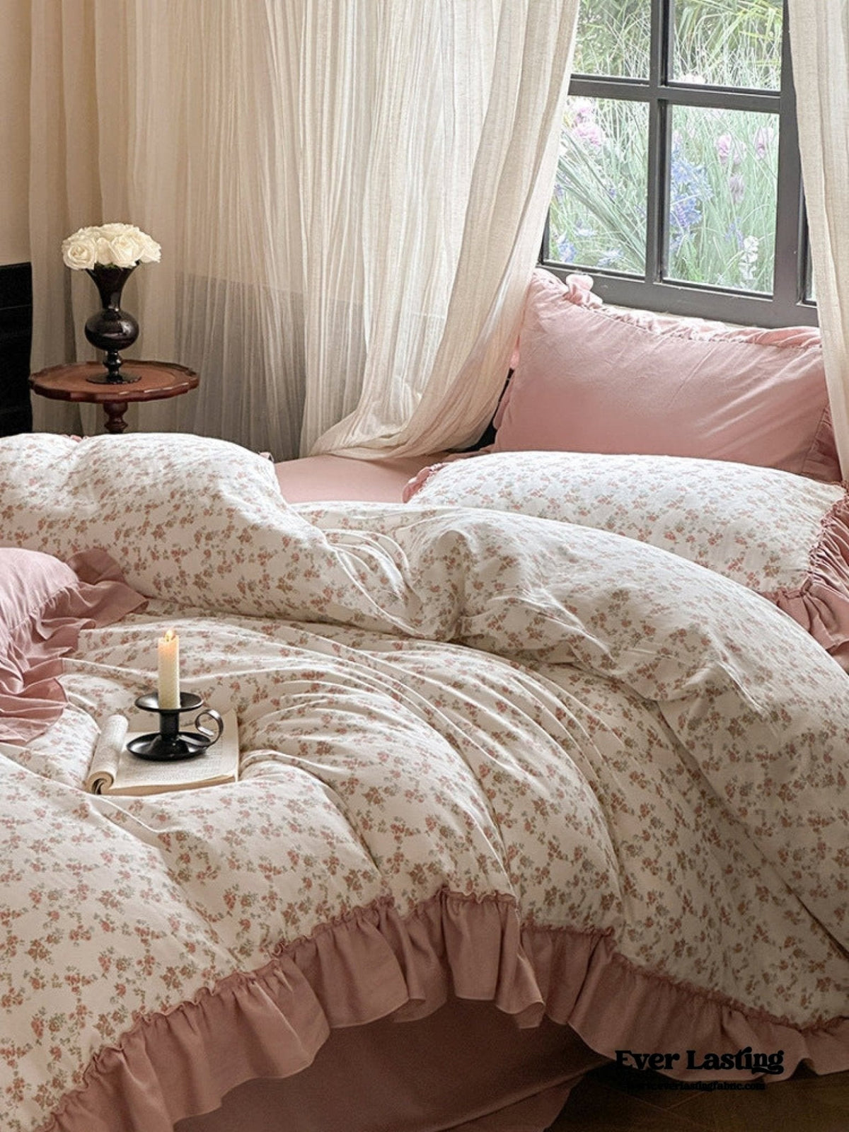 Vivienne Floral Double Gauze Bedding Set / Light Pink