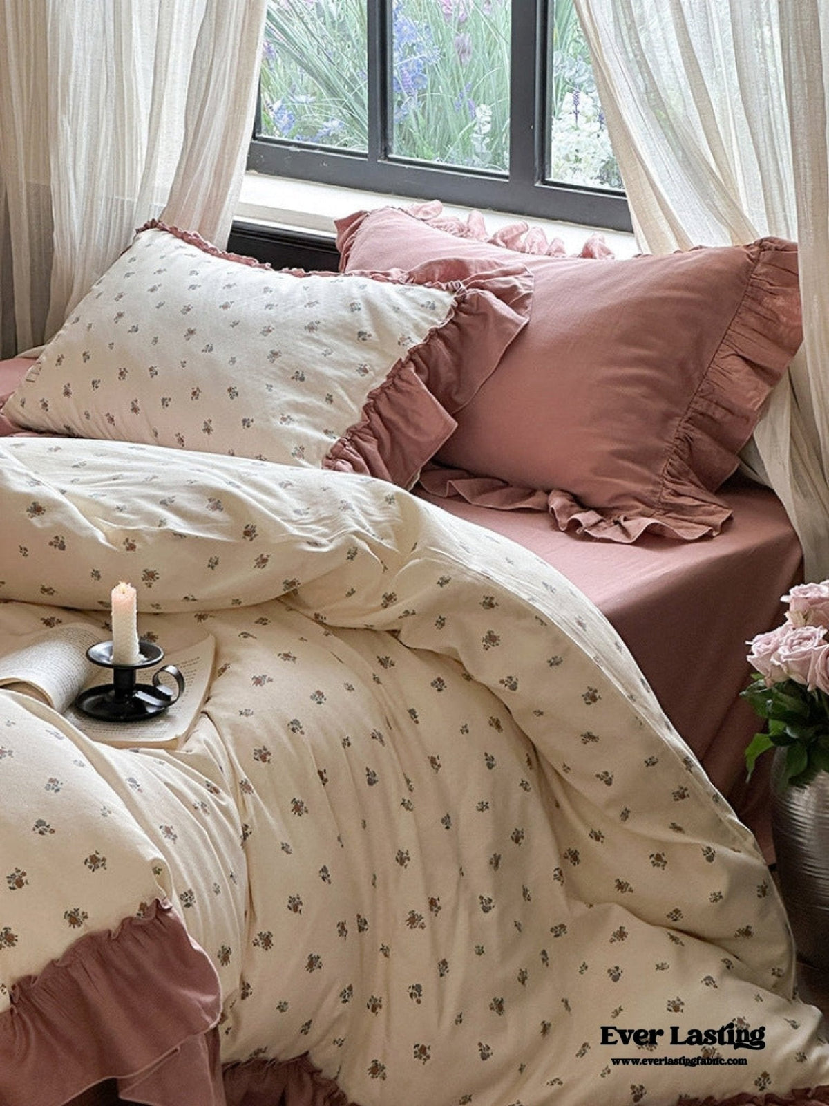 Vivienne Floral Double Gauze Bedding Set / Light Pink