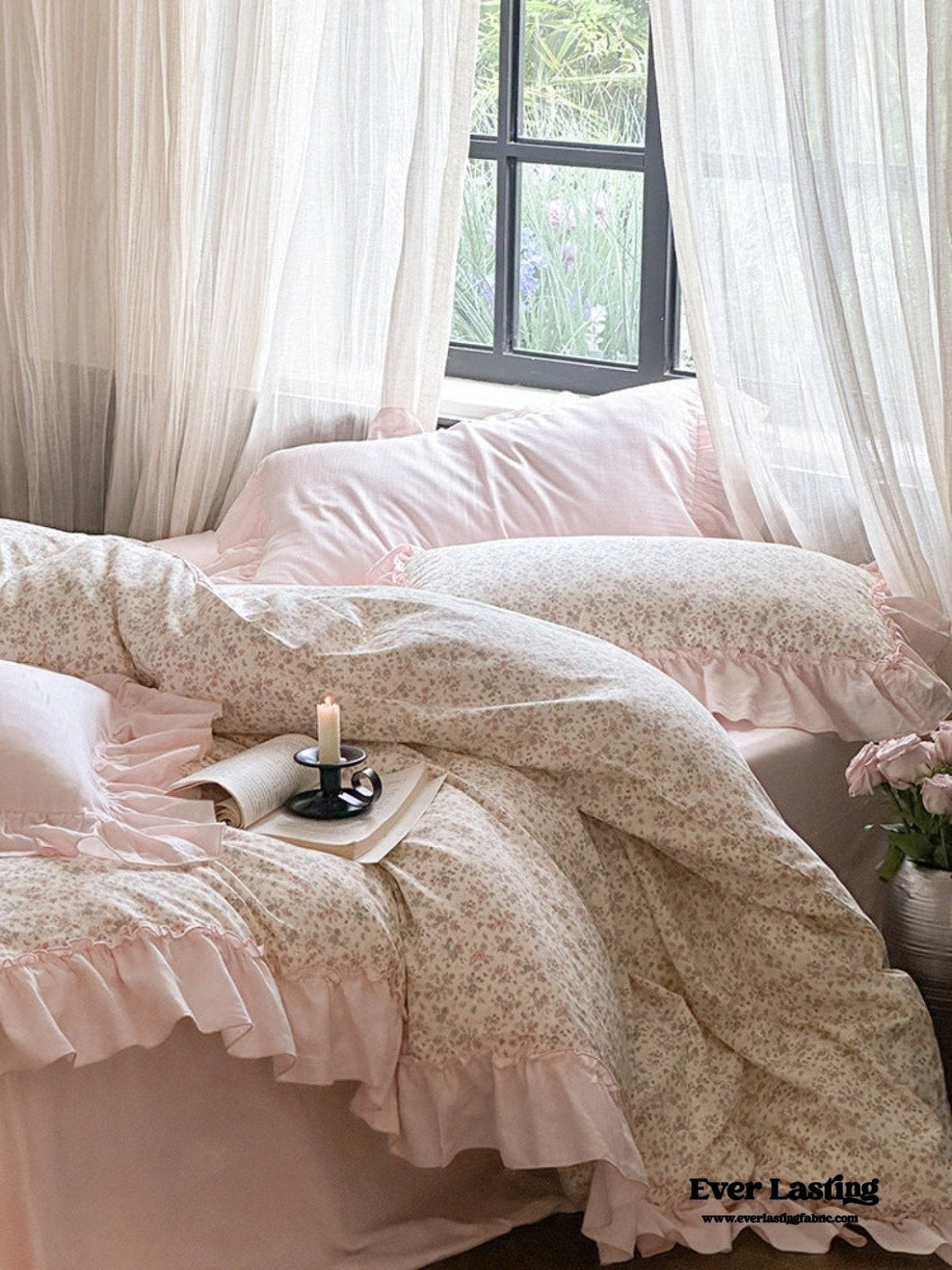 Vivienne Floral Double Gauze Bedding Set / Light Pink
