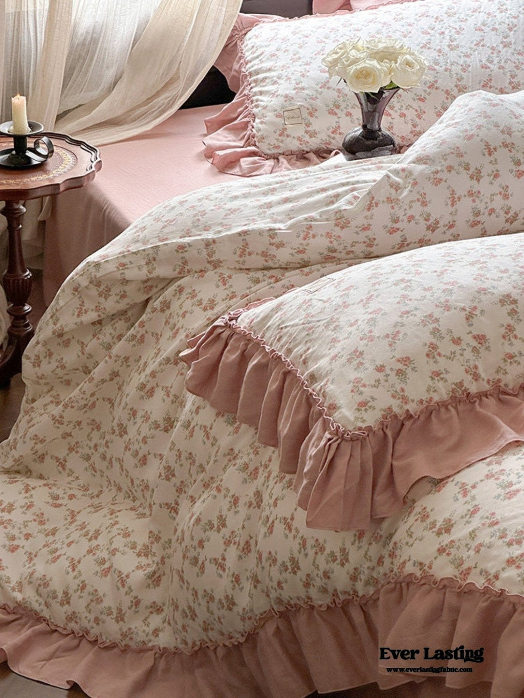 Vivienne Floral Double Gauze Bedding Set / Light Pink