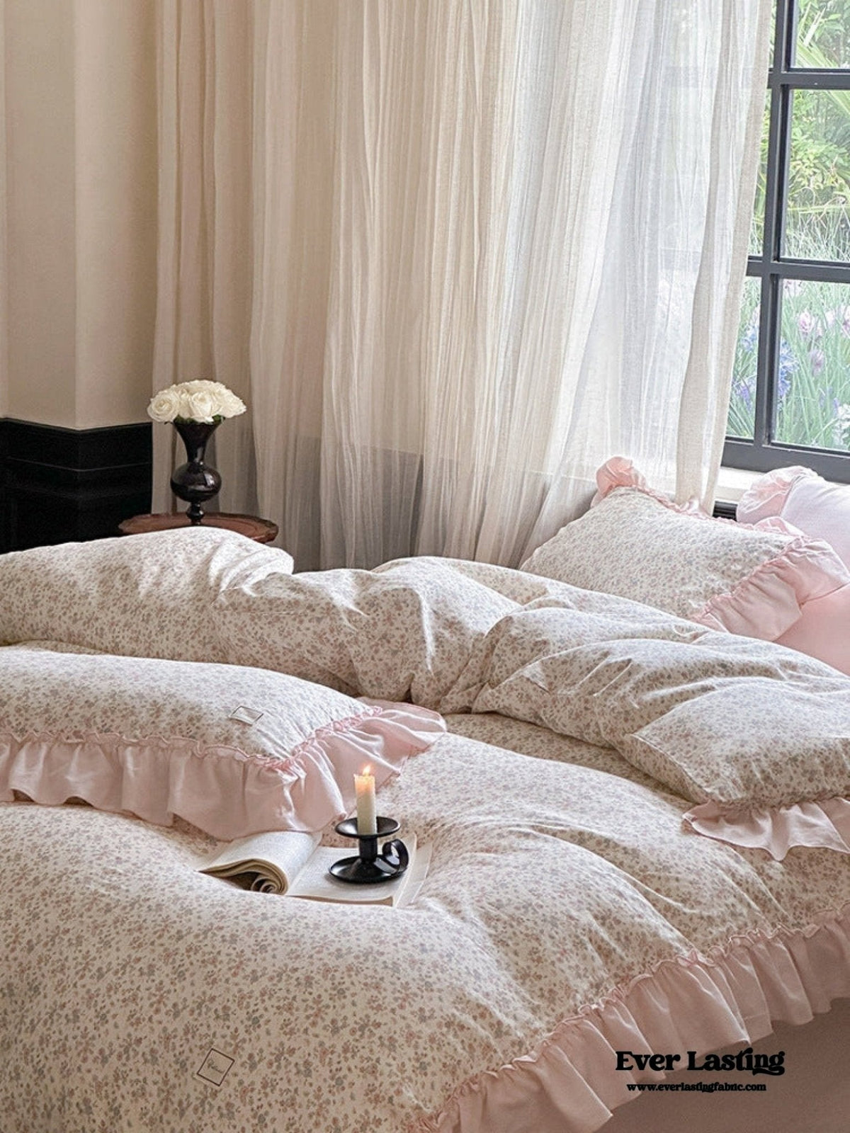 Vivienne Floral Double Gauze Bedding Set / Light Pink