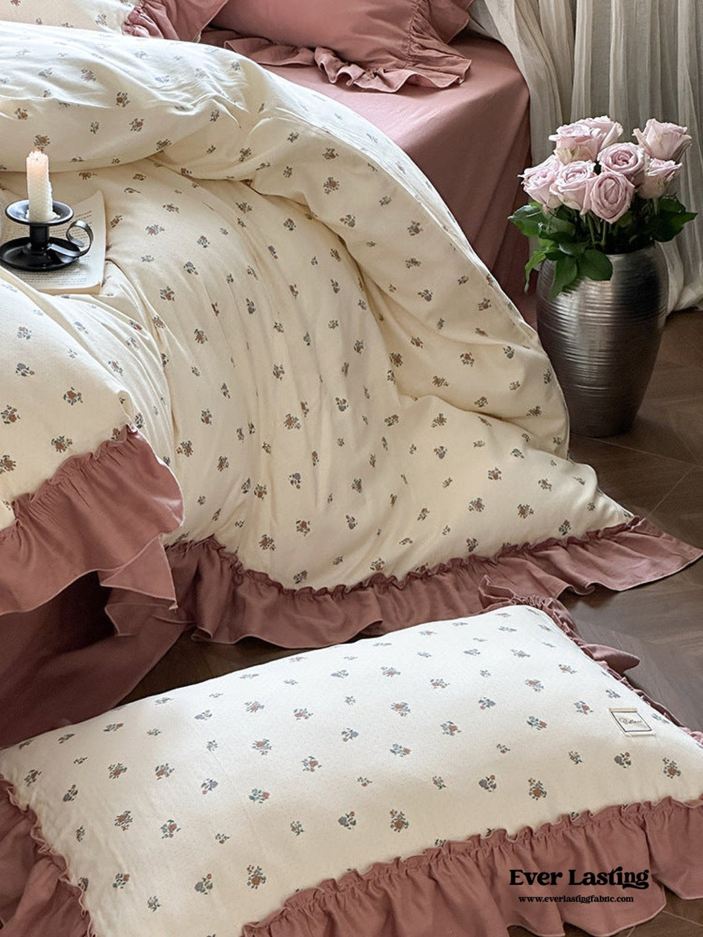 Vivienne Floral Double Gauze Bedding Set / Maroon Red