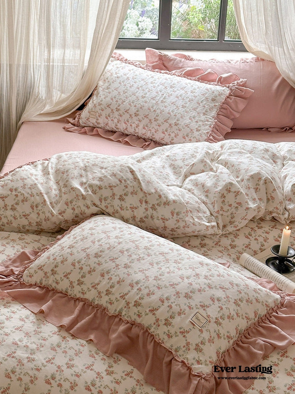 Vivienne Floral Double Gauze Bedding Set / Maroon Red