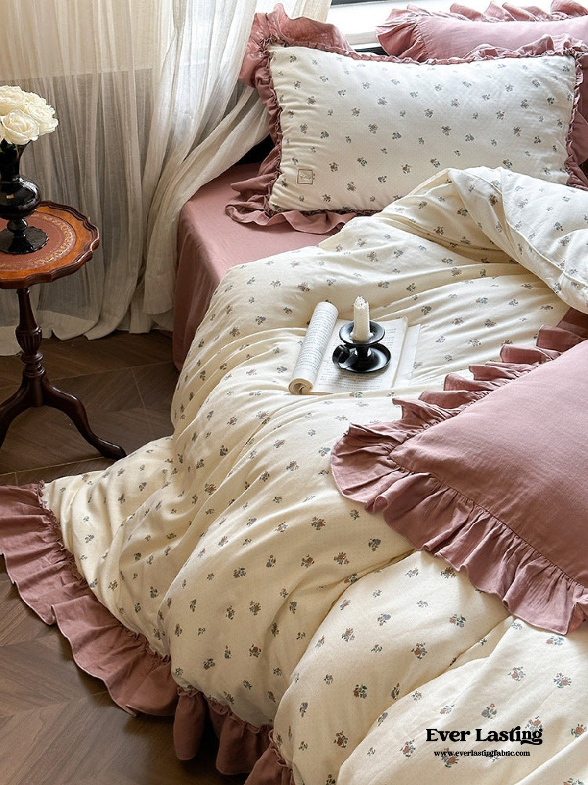 Vivienne Floral Double Gauze Bedding Set / Maroon Red