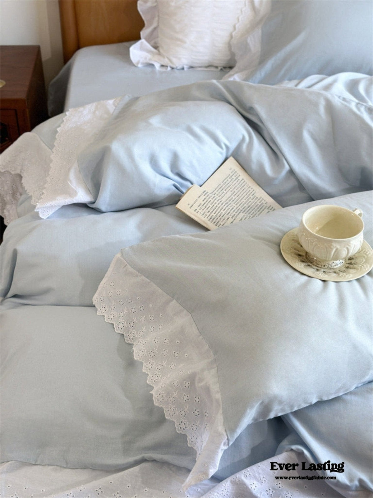 White Ruffle Lace Bedding Set / Purple